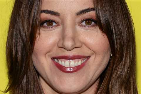 Aubrey Plaza Says She Had A Stroke At 20 Years Old, And It Sounds Pretty Scary