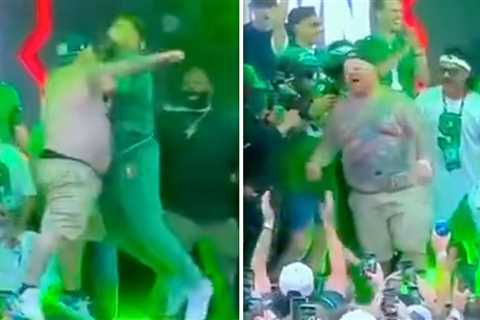 Jason Kelce Accidentally Injures Eagles Superfan's Knee With Chest Bump