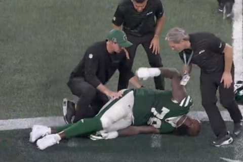 Morgan Moses goes down with knee injury in potential Jets scare