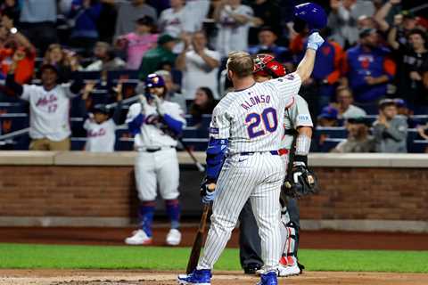 Umpire’s nudging led to Pete Alonso helmet tip with Mets future uncertain