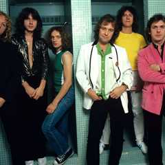 Here’s Why Foreigner’s Mick Jones & Dennis Elliott Won’t Be at 2024 Rock & Roll Hall of Fame..