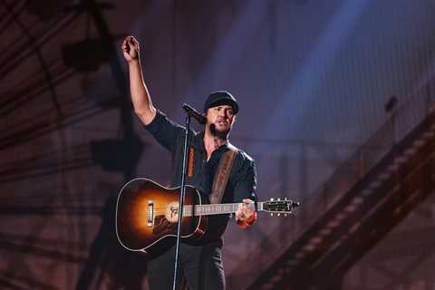 Luke Bryan Clarifies His Comments on CMA Awards Snubbing Beyoncé After Getting Backlash