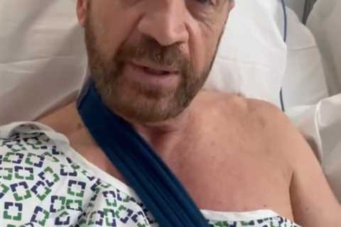 Nick Knowles reveals hospital stay for surgery after Strictly injury