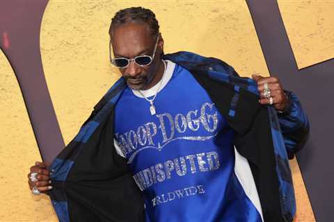 Snoop Dogg Reveals Zach Bryan Collaboration Is In the Works: ‘I Gotta Put a Verse on It’