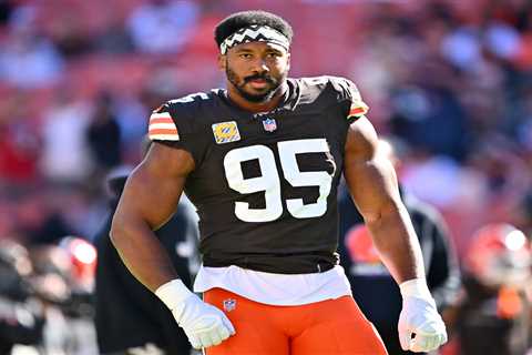 Myles Garrett arrives at Browns game in jaw-dropping ‘Terminator’ mask