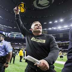 Saints interim coach Darren Rizzi admits to clogging toilet before first NFL win