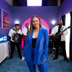 Chiquis Performs “Que Siga Pasando” at Billboard Latin Music Week