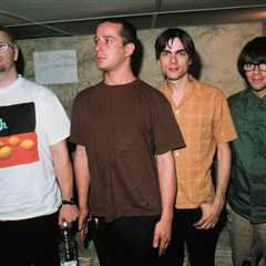 Weezer’s Debut Album Returns to Billboard Charts After 30th Anniversary Reissue