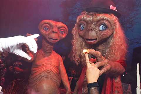 Heidi Klum Dresses as E.T. for Her Annual Halloween Party in NYC