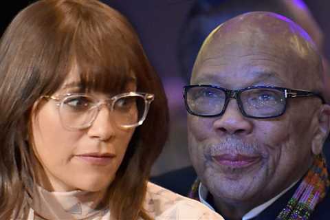 Rashida Jones Remembers 'Genius' Father Quincy in Poignant Tribute