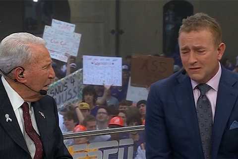 Kirk Herbstreit Breaks Down Over Dog's Death on 'College GameDay'