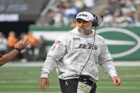 Jets’ Jeff Ulbrich leaves door open to giving up defense playcalling duties as unit struggles