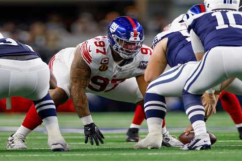 Giants’ Dexter Lawrence suffers dislocated elbow in latest defensive line injury