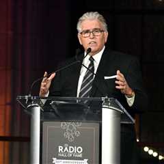 The driving forces behind Mike Francesa’s sports talk renaissance