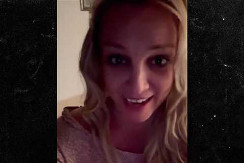 Britney Spears Says She's Now 5 Years Old and Attending Kindergarten, Video