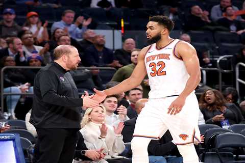 Karl-Anthony Towns sits out with knee issue as Jalen Brunson remains in Knicks’ lineup