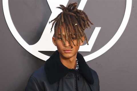 Jaden Smith Just Wore A Literal Castle On The Grammys Red Carpet, And You Have To See It To Believe ..