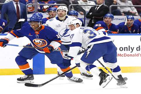 Patrick Roy destroys Anthony Duclair after Islanders’ loss: ‘He was god-awful’