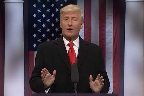 'SNL' Mocks Morgan Wallen's 'God's Country' Comment While Roasting Trump