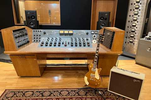 Les Paul’s Bespoke Recording Equipment Returns to Hollywood at New Studio