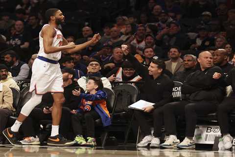 Mikal Bridges extends iron-man streak with loophole as Knicks rest starters in season-finale win..