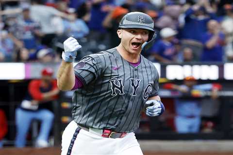 Pete Alonso homers again with his scorching Mets start showing no signs of slowing down