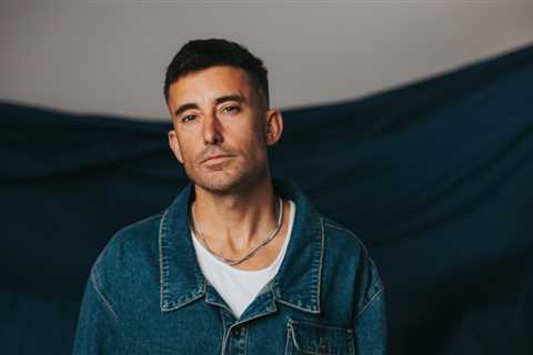 Phil Wickham’s ‘What an Awesome God’ Arrives at No. 5 on Hot Christian Songs Chart