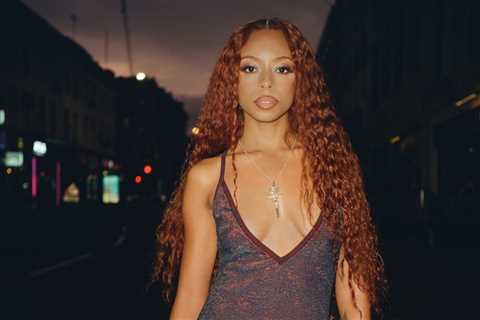 Ravyn Lenae Talks Doechii, Janet Jackson & Sleeper Hit ‘Love Me Not’: ‘I’m Trying Not to Get Ahead..