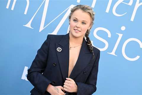 JoJo Siwa Is ‘Switching Letters’ & Comes Out as Queer on ‘Celebrity Big Brother’