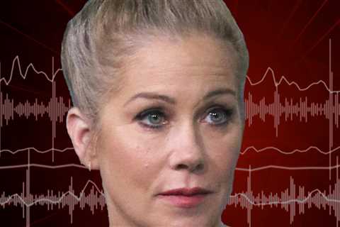 Christina Applegate Reveals Her Dad Died, Gets Emotional Talking About Him