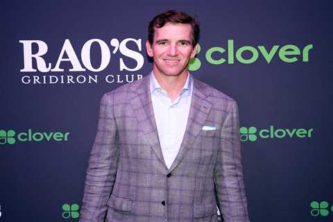 Eli Manning putting together bid for minority ownership of Giants