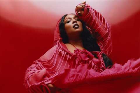 Here’s Why Lizzo ‘Cried Like a Baby’ During Her Birthday Party