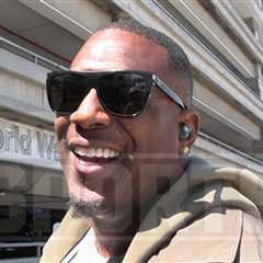 Antonio Gates Says Jordon Hudson Can't Be UNC's Scapegoat 'If Things Don't Go Right'