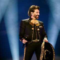 Alejandro Fernández to Donate Proceeds Toward Mental Health Support & More Uplifting Moments..