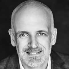 UMG Appoints Former Verizon Exec Matt Ellis Chief Financial Officer