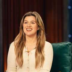 Kelly Clarkson Doesn’t Care What HR Says, She’s Totally Open to Comments on Her Weight Loss: ‘I..