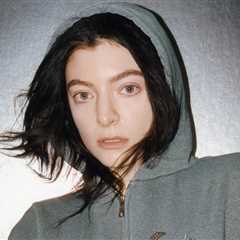 This Water Bottle Helped Lorde Dream Up Her New Album ‘Virgin’: Here’s How to Shop