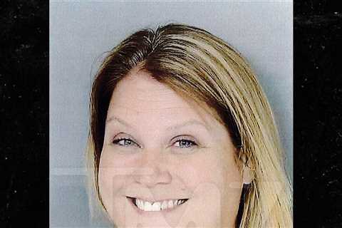 Woman Arrested For Pooping On Car Hood Told Cops 'It Was a Clean Poop'