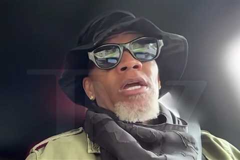D.L. Hughley Says Mike Pence Winning Courage Award Shows How Far U.S. Has Fallen