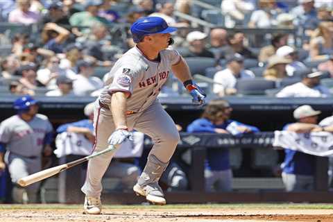Francisco Lindor plays hero in ninth inning as Mets take thrilling win over Yankees to even up..