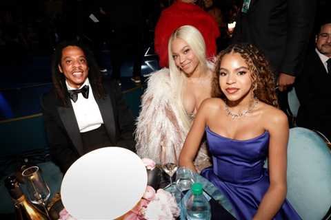 Blue Ivy’s Earring Got Stuck in Beyoncé’s Hair on Stage, Unbeknownst to Mom