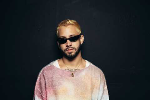 Mora Breaks Down 5 Essential Tracks on ‘Lo Mismo De Siempre’ Album