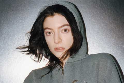 This Water Bottle Helped Lorde Dream Up Her New Album ‘Virgin’: Here’s How to Shop