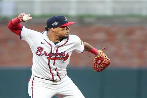 Braves done with Orlando Arcia in surprise roster move