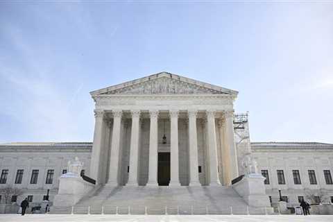 Feds Urge SCOTUS to Tackle Billion-Dollar Music Lawsuit, Warning People Could Lose Internet Service