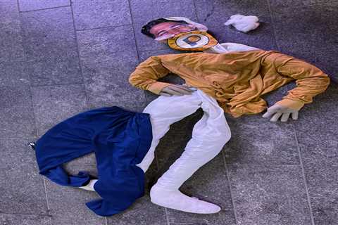 Knicks fans attack Tyrese Haliburton doll outside MSG in ‘social experiment’ gone wrong