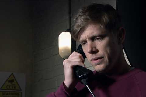 Robert Sugden's Back... And Gone Again (Classic Emmerdale Move)