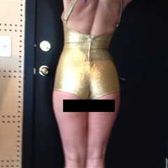 Guess Whose Golden Buns Are On Display!