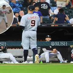 Tigers players combine for jaw-dropping catch on pop out