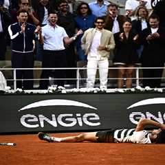 Carlos Alcaraz stuns Jannik Sinner to win French Open in comeback for the ages